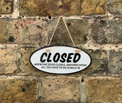 open/closed sign